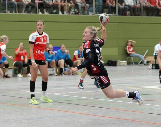 18 Stefanie Hopp BSV Sachsen Zwickau Handball 2 HBF TG Nuertingen vs BSV Sachsen Zwickau 2018 05 12 Handball 2 HBF TG Nuertingen vs BSV Sachsen Zwickau Nuertingen Copyright: xBaur xEibner-Pressefotox EP_soba