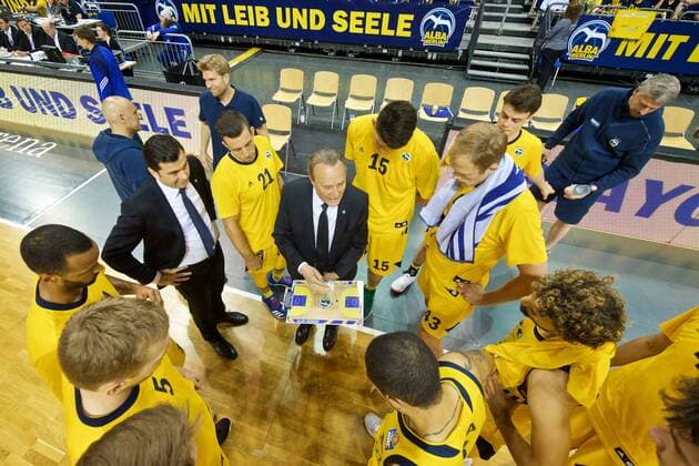 Basketball Berlin 12 05 2018 easyCredit BBL 1 Bundesliga Season 2017 2018 Playoffs Quarter Finals Game 3 Alba Berlin EWE Baskets Oldenburg Aito Garcia Reneses Alba Berlin Coach Spencer Butterfield Alba Berlin No 21 Bogdan Radosavljevic Alba Berlin No 15 Luke Sikma Alba Berlin No 43 Akeem Vargas Alba Berlin No 11 Niels Giffey Alba Berlin No 05 Peyton Siva Alba Berlin No 03 Joshiko Saibou Alba Berlin No 01 Israel Gonzalez Alba Berlin Assistant coach