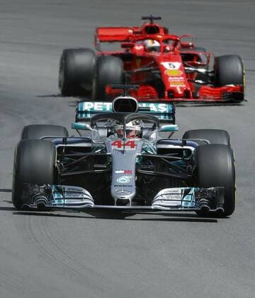 British Formula One pilot Lewis Hamilton (front), of Mercedes, followed by German Sebastian Vettel, of Ferrari, during the Grand Prix of Spain at Barcelona-Catalunya race-track in Montmelo, Barcelona, northeastern Spain, 13 May 2018. Grand Prix of Spain !ACHTUNG: NUR REDAKTIONELLE NUTZUNG!  Copyright: xAndreuxDalmaux GRAF6496 20180513-636618250467645875