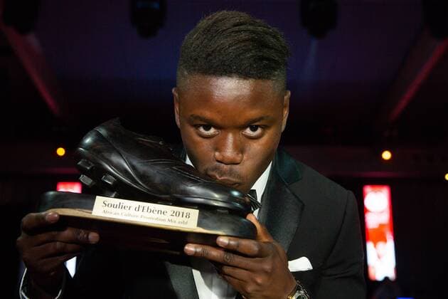 Winner Club s Anthony Limbombe poses with his trophy at the 27th Gala of the Ebony Shoe, at the Birmingham Palace venue, in Brussels, Monday 14 May 2018. The Ebony Shoe award is given to the best African or of African descend player in the Jupiler Pro League Belgian first division soccer competition. JAMESxARTHURxGEKIERE  x05346200x