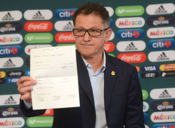 May 14, 2018 - EUM20180514DEP13.JPG.CIUDAD DE MEXICO Soccer Futbol-Seleccion Convocados.- 14 de mayo de 2018. Juan Carlos Osorio, director tecnico de la Seleccion Mexicana, en conferencia de prensa en la que da a conocer la lista preliminar de jugadores convocados a jugar con el representativo nacional en el Mundial de Rusia 2018. Foto: Agencia EL UNIVERSAL Agustin Salinas EVZ Latin News: May 14, 2018  - ZUMAu78_ 20180514_zaf_u78_554 Copyright: xAgustinxSalinasx
