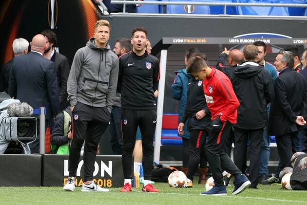 Atletico Madrid Training Atletico Madrid Manager Diego Simeone during the Atletico Madrid training session at Stade de Lyons, Lyons Content Not Available For UK Newspapers Copyright: xPaulxChestertonx FIL-11802-0032