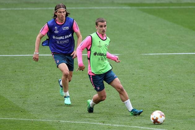 Atletico Madrid Training Antoine Griezmann of Atletico Madrid and Filipe Luis of Atletico Madrid during the Atletico Madrid training session at Stade de Lyons, Lyons Content Not Available For UK Newspapers Copyright: xPaulxChestertonx FIL-11802-0015