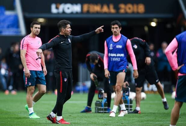 SOCCER - EL, Madrid vs Marseille LYON,FRANCE,15.MAY.18 - SOCCER - UEFA Europa League, final, Atletico Madrid vs Olympique Marseille, training Madrid. Image shows Gabi, head coach Diego Simeone and Stefan Savic (Atletico). GEPAxpictures xDanielxGoetzhaber