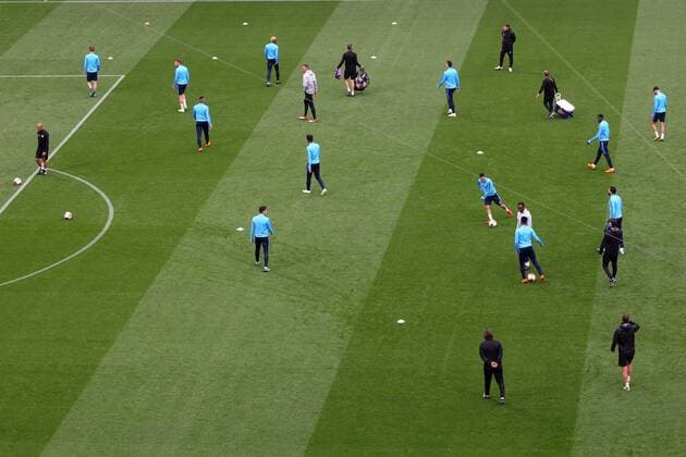 Olympique de Marseille Training The Marseille players during the Olympique de Marseille training session at Stade de Lyons, Lyons Content Not Available For UK Newspapers Copyright: xPaulxChestertonx FIL-11803-0009