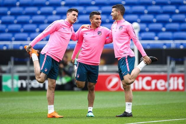 Fußball, EL, Finale, Training Atletico Madrid SOCCER - EL, Madrid vs Marseille LYON,FRANCE,15.MAY.18 - SOCCER - UEFA Europa League, final, Atletico Madrid vs Olympique Marseille, training Madrid. Image shows Jose Maria Gimenez, Angel Correa and Lucas Hernandez (Atletico). GEPAxpictures xDanielxGoetzhaber