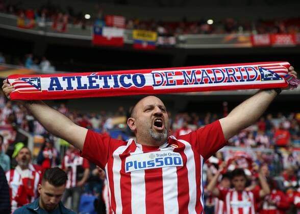 FuÃŸball, EL, Finale, Atletico Madrid Fans in Lyon 16th May 2018, Stade de Lyon, Lyon, France; Europa League football final, Marseille versus Atletico Madrid; Atletico Madrid fan chanting with team scarf inside Stade de Lyon  ActionPlus12025913
