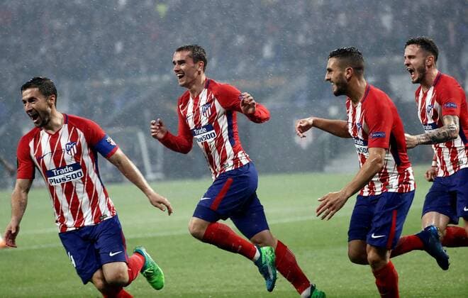 Fußball, EL, Finale, Olympique Marseille - Atletico Madrid Atletico Madrid s Antoine Griezmann (2L) jubilates the second goal of the team during the UEFA Europa League final between Olympique Marseille and Atletico Madrid at the Parc Olympique Lyonnais stadium in Lyon, France, 16 May 2018. Olympique Marseille vs. Atletico Madrid !ACHTUNG: NUR REDAKTIONELLE NUTZUNG!  Copyright: xMARISCALx LYO33 20180516-636621051564798813