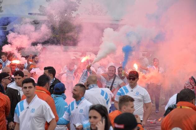 Fußball, EL, Finale, Ultras aus Marseille in Lyon Supporters marseillais aux abords du stade FOOTBALL : Ambiance supporters marseillais dans les rues de Lyon avant la finale de l Europa Ligue - 16 05 2018 FredericChambert Panoramic 