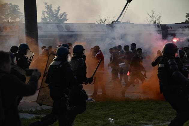 Fußball, EL, Finale, Ultras aus Marseille in Lyon - Lyon is preparing for the final - 16 05 2018 - France Rhone Alpes Lyon - Atletico Madrid s Ultra supporters arrive at Groupama Stadium in Lyon. The city of Lyon is preparing for the final of the Europa League Football which will face the Olympique de Marseille and Atletico de Madrid.  JulienxMattiax xLexPictorium LePictorium_0180851