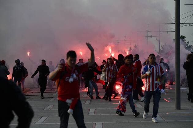 Fußball, EL, Finale, Ultras aus Marseille in Lyon - Lyon is preparing for the final - 16 05 2018 - France Rhone Alpes Lyon - Atletico Madrid s Ultra supporters arrive at Groupama Stadium in Lyon. The city of Lyon is preparing for the final of the Europa League Football which will face the Olympique de Marseille and Atletico de Madrid.  JulienxMattiax xLexPictorium LePictorium_0180852
