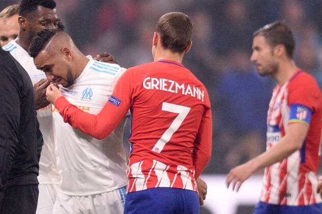 Fußball, EL, Finale, Olympique Marseille - Atletico Madrid 10 DIMITRI PAYET (OM) - DECEPTION - BLESSURE - 07 ANTOINE GRIEZMANN (ATL) - FAIR PLAY FOOTBALL : Atletico Madrid vs Marseille - Ligue Europa - Finale - 16 05 2018 AnthonyBIBARD FEP Panoramic 