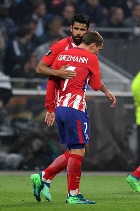 Olympique de Marseille v Atletico Madrid UEFA Europa League Fina The Atletico Madrid players celebrate their side?s 1st goal scored by Antoine Griezmann of Atletico Madrid during the UEFA Europa League Final match at Stade de Lyons, Lyons Content Not Available For UK Newspapers Copyright: xPaulxChestertonx FIL-11807-0049