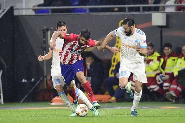 THAUVIN Florian (OM) vs Diego Costa (Atletico) RAMI Adil (OM) FOOTBALL : Finale Europa League - Olympique de Marseille vs Atletico Madrid - Lyon - 16 05 2018 JBAutissier Panoramic 