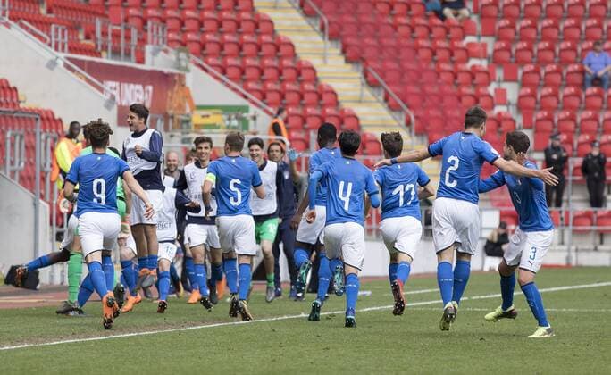 Emmanuel Gyabuaa of Italy scores the opening goal and celebrates with team mates during the UEFA European U17 U 17 Championship Semi Final match at the New York Stadium, Rotherham. Picture date 17th May 2018. Picture credit should read: James Wilson Sportimage EDITORIAL USE ONLY. No use with unauthorised audio, video, data, fixture lists, club league logos or live services. Online in-match use limited to 120 images, no video emulation. No use in betting, games or single club league player publications.