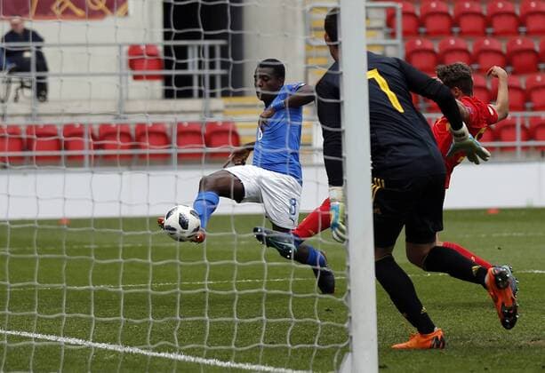 Italy v Belgium UEFA EURO EM Europameisterschaft Fussball U17 U 17 Championship Semi-Final Manu Emmanuel Gyabuaa (8) of Italy scoring the opening goal during the UEFA Euro U17 Championship Semi-Final match at the New York Stadium, Rotherham Content Not Available For UK Newspapers Copyright: xSimonxMoorex FIL-11810-0001