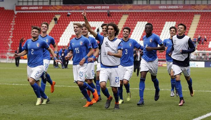 Italy v Belgium UEFA EURO EM Europameisterschaft Fussball U17 U 17 Championship Semi-Final Italy celebrate after the UEFA Euro U17 Championship Semi-Final match at the New York Stadium, Rotherham Content Not Available For UK Newspapers Copyright: xSimonxMoorex FIL-11810-0017