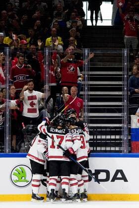 180517 Canadas Colton Parayko cheers with teammates after 0 1 during the quarterfinals of the ice hockey World Cup between Russia and Canada on May 17, 2018 in Copenhagen  Copyright: PETTERxARVIDSON BB180517PA003
