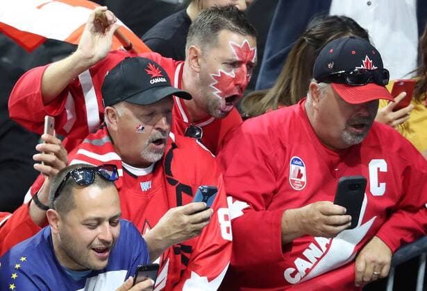 COPENHAGEN, DENMARK - MAY 17, 2018: Canadian fans cheer during the 2018 IIHF Ice hockey Eishockey World Championship WM Weltmeisterschaft Quarterfinal match against Russia at Royal Arena. Anton Novoderezhkin TASS  TS07FDFA