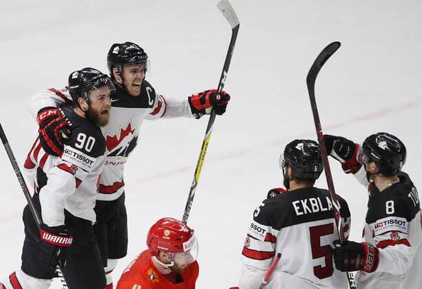Ice hockey Eishockey - IIHF WC, RUS vs CAN COPENHAGEN,DENMARK,17.MAY.18 - ICE HOCKEY - IIHF World Championships, quarterfinal, Russia vs Canada. Image shows the rejoicing of Reilly o Ryan, Connor McDavid, Aaron Ekblad and Kyle Turris (CAN). GEPAxpictures xAndreasxPranter