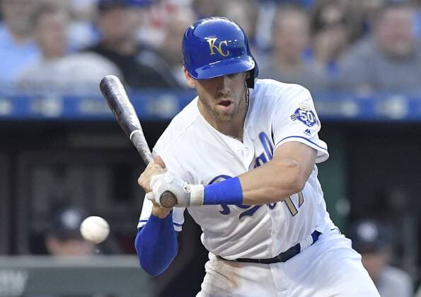 May 18, 2018 - Kansas City, Missouri, U.S. - Kansas City Royals HUNTER DOZIER takes ball four with the bases loaded to score Whit Merrifield from third in the third inning during Friday s baseball game against the New York Yankees at Kauffman Stadium in Kansas City, Mo. MLB Baseball Herren USA 2018: Royals 5:2 Yankees - ZUMAm67_ 20180518_zaf_m67_027 Copyright: xJohnxSleezerx