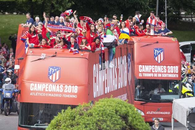 Atletico de Madrid female celebrating Female League Championship at Neptune Fountain in Madrid, Spain. May 18, 2018.  (20180519006)