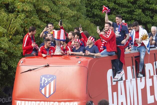 Atletico de Madrid celebrating Europa League Championship at Neptune Fountain in Madrid, Spain. May 18, 2018.  (20180519008)