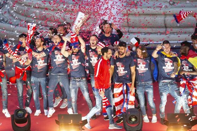 Atletico de Madrid celebrating Europa League Championship at Neptune Fountain in Madrid, Spain. May 18, 2018.  (20180519054)