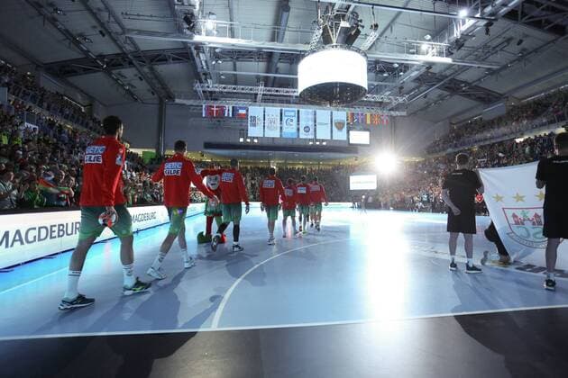 19 05 2018 xcsx Handball EHF Cup Final 4 SC Magdeburg Saint Raphael Var emporer SC Magdeburg enters the field Magdeburg