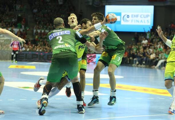 19 05 2018 xcsx Handball EHF Cup Final 4 SC Magdeburg Saint Raphael Var emporer Zeljko Musa SC Magdeburg Matthias Musche SC Magdeburg Daniel Sarmiento Melian Saint Raphael and Piotr Chrapkowski SC Magdeburg Duel battle for the ball Magdeburg