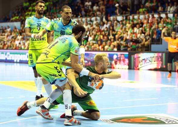 Saint Raphael Var vs SC Magdeburg v Daniel Sarmiento Saint Raphael 11 Matthias Musche Magdeburg 6 Duel Combat tackle Saint Raphael Var vs SC Magdeburg Handball Ottostadt Magdeburg EHF Cup Finals 2018 Season 2017 2018 19 05 2018 Magdeburg Copyright: xTaeger xEibner-Pressefotox EP_tae