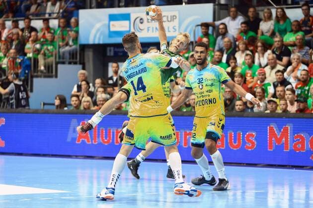 Saint Raphael Var vs SC Magdeburg Alexander Lynggaard Saint Raphael 14 Matthias Musche Magdeburg 6 Duel Combat tackle Saint Raphael Var vs SC Magdeburg Handball Ottostadt Magdeburg EHF Cup Finals 2018 Season 2017 2018 19 05 2018 Magdeburg Copyright: xTaeger xEibner-Pressefotox EP_tae