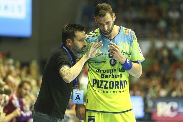 Saint Raphael Var vs SC Magdeburg v Joel da Silva Saint Raphael Coach Raphael Caucheteux Saint Raphael 20 gives instructions gesticulated with the arms gesticulate gives instructions Saint Raphael Var vs SC Magdeburg Handball Ottostadt Magdeburg EHF Cup Finals 2018 Season 2017 2018 19 05 2018 Magdeburg Copyright: xEibner-Pressefotox EP_taeger