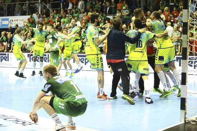 Saint Raphael Var vs SC Magdeburg Saint Raphael rejoicing over the victory rejoicing after the match Magdeburg disappointed depressed disappointed disappointed Saint Raphael Var vs SC Magdeburg handball Ottostadt Magdeburg EHF Cup Finals 2018 season 2017 2018 19 05 2018 Magdeburg Copyright: xEibner-Pressefotox EP_taeger