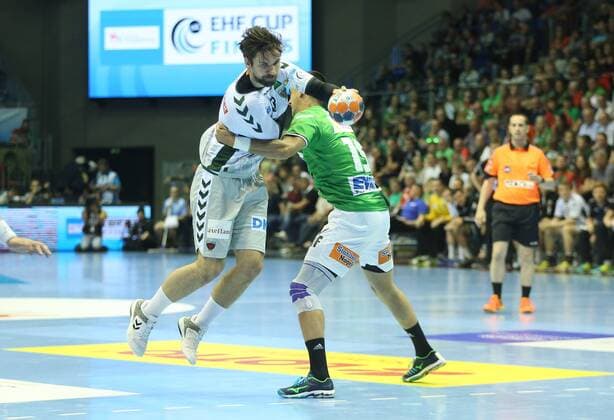 19 05 2018 xcsx Handball EHF Cup Final 4 SC Magdeburg Saint Raphael Var emporer Fabian Wiede Foxes Berlin Zarko Sesum Frisch On Göppingen Battle of the Ball Magdeburg