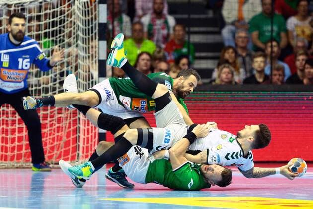 Fresh On Goeppingen vs. Fuechse Berlin vl Tim Kneule Goeppingen 4 Johan Koch Berlin 77 Jacob Bagersted Goeppingen 14 Duel Kampf tackle Frisch On Goeppingen vs. Fuechse Berlin Ottostadt Magdeburg EHF Cup Finals 2018 Season 2017 2018 19 05 2018 Magdeburg Copyright: xEibner-Pressefotox EP_taeger