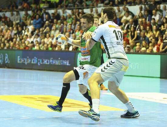Fresh On Göppingen vs Füchse Berlin vl Allan Damgaard Goeppingen 7 Jakov Gojun Berlin 10 duel fight tackle fresh On Göppingen vs Füchse Berlin Ottobranch Magdeburg EHF Cup Finals 2018 Season 2017 2018 19 05 2018 Magdeburg Copyright: xEibner-Pressefotox EP_taeger