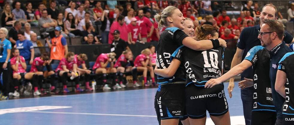 19 05 2018 Germany Stuttgart handball OLYMP Final4 season 2017 2018 semi-final SG BBM Bietigheim vs TuS Metzingen left Metzingen disappointed right Bietigheimer cheers