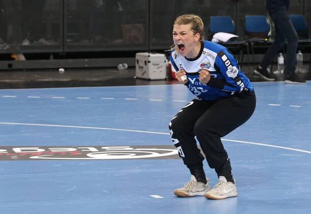 19 05 2018 Germany Stuttgart Handball OLYMP Final4 Season 2017 2018 Semifinals SG BBM Bietigheim vs TuS Metzingen Tess Wester BBM cheers jubilation screams happy