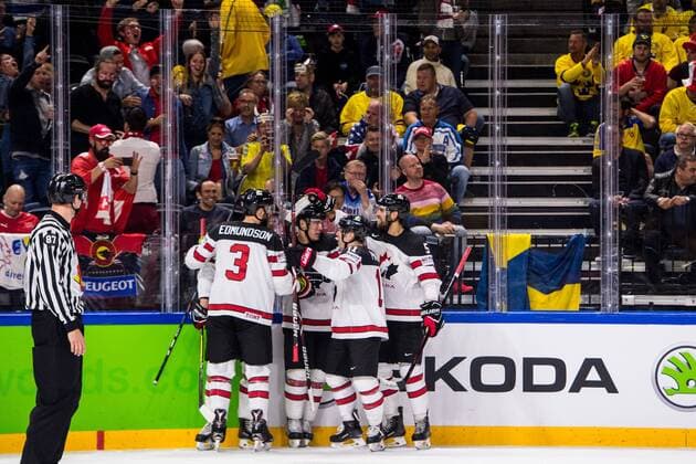 180519 Canadian players cheer for 1 1 painted by Bo Horvat during the semi-final of the ice hockey World Cup between Canada and Switzerland on May 19, 2018 in Copenhagen  Copyright: PETTERxARVIDSON BB180519PA147