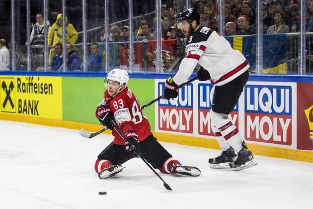 180519 Switzerland Joel Vermin and Canada Joel Edmundson during the semi-final of the ice hockey World Cup between Canada and Switzerland on May 19, 2018 in Copenhagen  Copyright: LUDVIGxTHUNMAN BB180519LT134