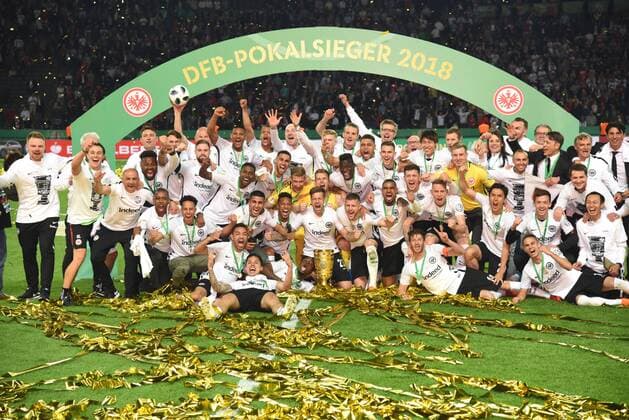 DFB Cup final FC Bayern München Eintracht Frankfurt 1 3 19 05 2018 Cup winner Eintracht Frankfiurt with the trophy HM