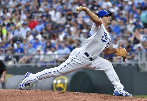 May 19, 2018 - Kansas City, MO, USA - Kansas City Royals relief pitcher Burch Smith throws in the fifth inning during Saturday s baseball game against the New York Yankees on May 19, 2018, at Kauffman Stadium in Kansas City, Mo. Royals vs Yankees - ZUMAm67_ 20180519_zaf_m67_019 Copyright: xJohnxSleezerx