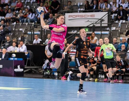 Katharina Beddies TusSies Metzingen 66 Sabine Heusdens HSG Bad Wildungen Vipers 04 HSG Bad Wildungen Vipers v TuS Metzingen Handball OLYMP Final4 HBF Handball Cup Final Match 3 3 Bundesliga Women 20 05 2018 HSG Bad Wildungen Vipers v TuS Metzingen Handball OLYMP Final4 HBF Handball Cup Final Game um Place 3 1 Bundesliga Women 20 05 2018 Stuttgart Copyright: xFrankx Eibner-Pressefotox EP_wfk