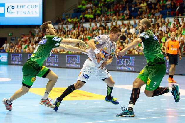 SC Magdeburg vs Frisch Auf Göppingen vl Christian O Sullivan Magdeburg 24 Allan Damgaard Göppingen 7 Zeljko Musa Magdeburg 2 Duel Kampf tackle SC Magdeburg vs Frisch Auf Göppingen Handball Ottostadt Magdeburg EHF Cup Finals 2018 Season 2017 2018 20 05 2018 Magdeburg Copyright: xTaegerEibner-Pressefotox EP_taeger