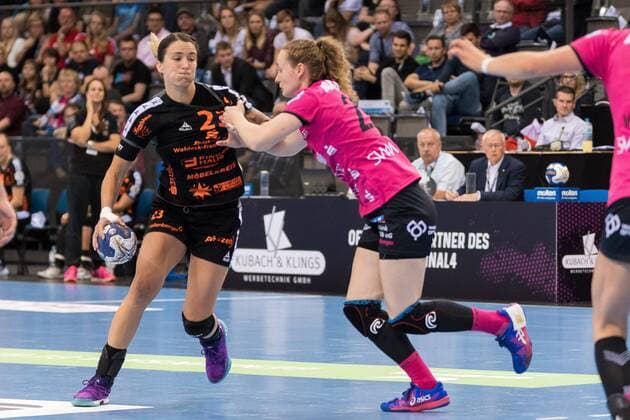 HSG Bad Wildungen Vipers 23 Maren Weigel TusSies Metzingen 22 HSG Bad Wildungen Vipers v TuS Metzingen Handball OLYMP Final4 HBF Handball Cup final match for 3rd place 1 Bundesliga Women 20 05 2018 HSG Bad Wildungen Vipers v TuS Metzingen Handball OLYMP Final4 HBF Handball Cup Final Game um Place 3 1 Bundesliga Women 20 05 2018 Stuttgart Copyright: xFrankx Eibner-Pressefotox EP_wfk