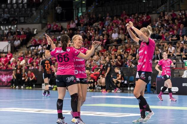 jubilee Stina Karlsson TusSies Metzingen 14 HSG Bad Wildungen Vipers v TuS Metzingen Handball OLYMP Final4 HBF Handball Cup Final Match 3 1 Bundesliga Women 20 05 2018 HSG Bad Wildungen Vipers v TuS Metzingen Handball OLYMP Final 4 HBF Handball Cup Final Match 3 3 Bundesliga Women 20 05 2018 Stuttgart Copyright: xFrankx Eibner-Pressefotox EP_wfk