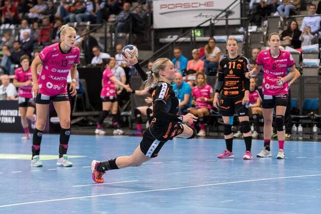 HSG Bad Wildungen Vipers 15 HSG Bad Wildungen Vipers v TuS Metzingen Handball OLYMP Final4 HBF Handball Cup final match for 3rd place 1 Bundesliga Women 20 05 2018 HSG Bad Wildungen Vipers v TuS Metzingen Handball OLYMP Final4 HBF Handball Cup final match for 3rd place 1 Bundesliga Women 20 05 2018 Stuttgart Copyright: xFrankx Eibner-Pressefotox EP_wfk