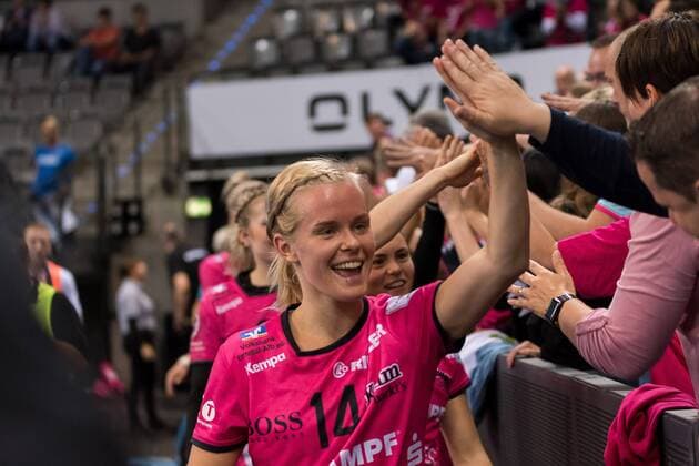 Stina Karlsson TusSies Metzingen 14 cheers Fans HSG Bad Wildungen Vipers v TuS Metzingen Handball OLYMP Final 4 HBF Handball Cup final Match 3 3 Bundesliga Women 20 05 2018 HSG Bad Wildungen Vipers v TuS Metzingen Handball OLYMP Final4 HBF Handball Cup final Match 3 3 Bundesliga Women 20 05 2018 Stuttgart Copyright: xFrankx Eibner-Pressefotox EP_wfk