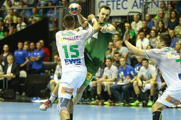 SC Magdeburg vs Frisch Auf Göppingen left Zarko Sesum Göppingen 15 Christian O Sullivan Magdeburg 24 Allan Damgaard Göppingen 7 Duel Kampf tackle SC Magdeburg vs Frisch Auf Göppingen Handball Ottostadt Magdeburg EHF Cup Finals 2018 Season 2017 2018 20 05 2018 Magdeburg Copyright: xTaegerx Eibner-Pressefotox EP_Taeger